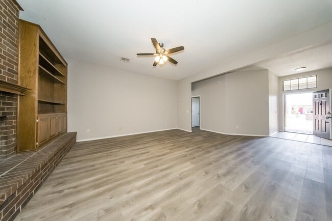 Photo - 3713 Shannon Dr