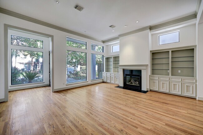 Photo - 6303 Pickens St Unit B