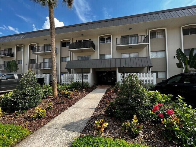 Building Photo - 4606 W Gray St Unit 208 Rental