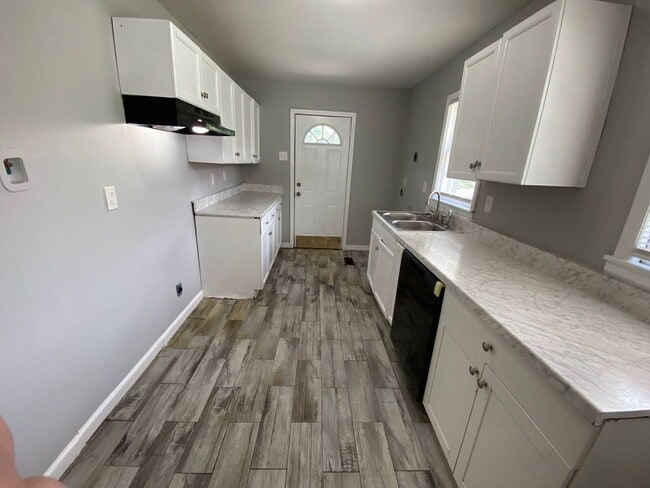 Photo - 3492 Venable Rd