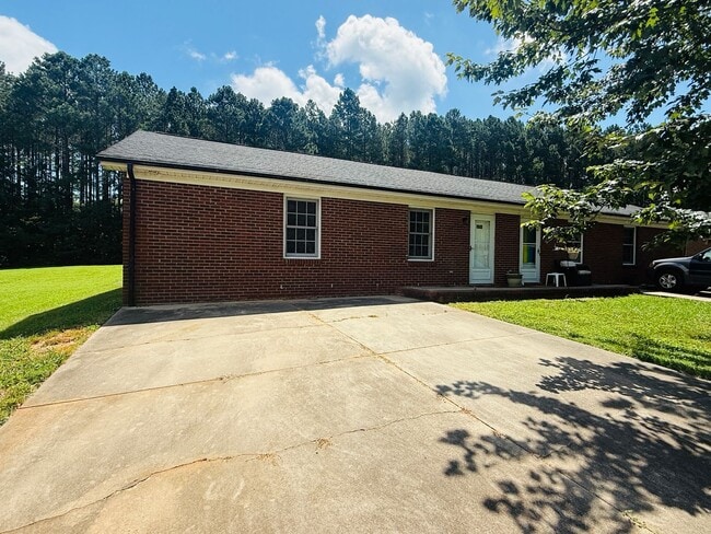 Building Photo - Available Now! Desirable 2 bed 2 bath dupl... Unit 1 Rental