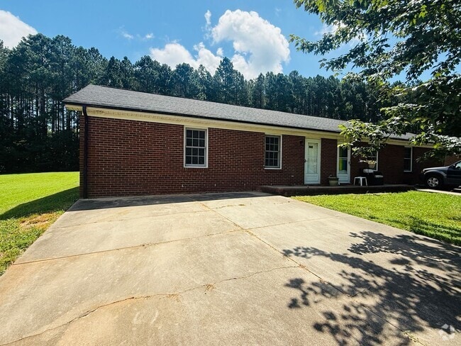 Building Photo - Available Now! Desirable 2 bed 2 bath dupl... Unit 1 Rental
