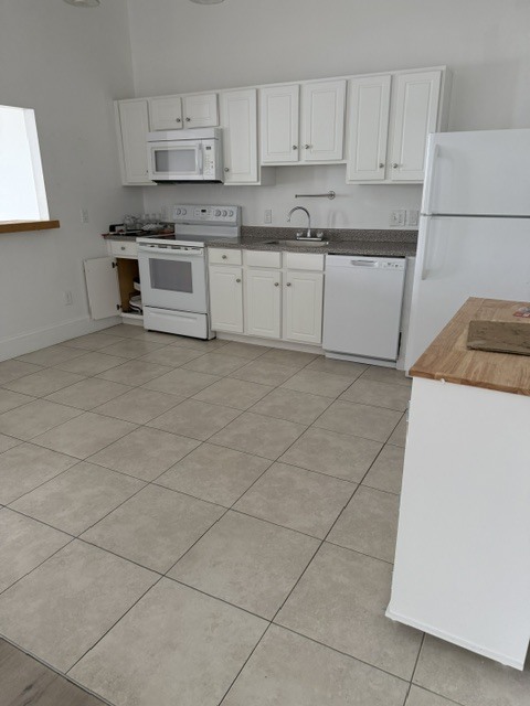 Kitchen - 231 Lake Ave Unit 1
