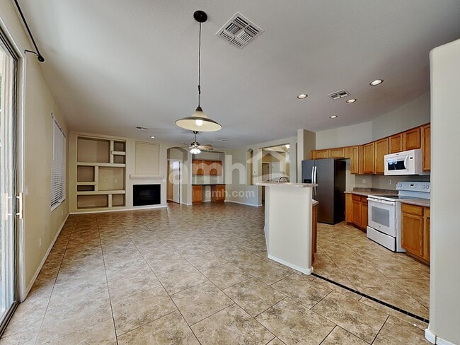 Photo - 16237 W Marconi Ave