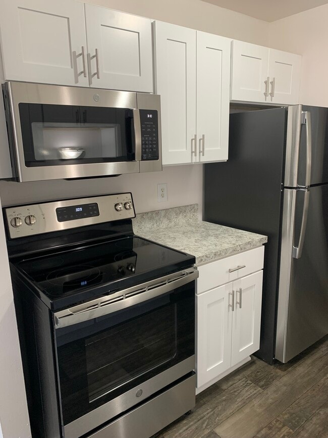 Cherry Hill Manor Apartments