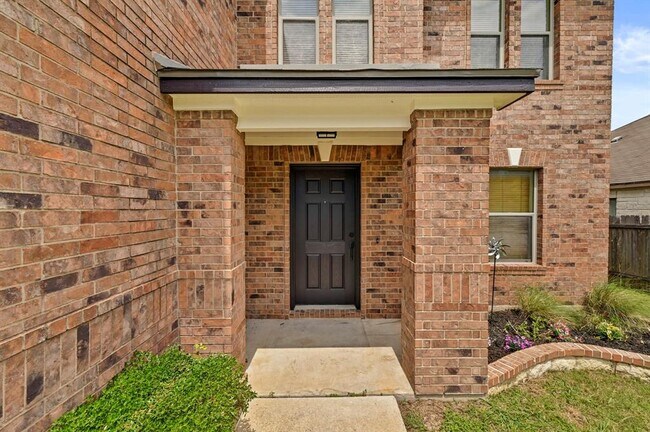Photo - 214 Briarwood Dr