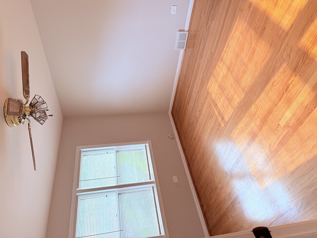 Building Photo - 7518 Keeler Ave Rental