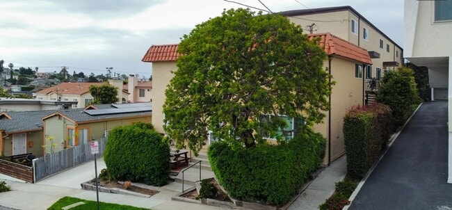 Photo - Live in the Heart of Downtown El Segundo! Available NOW!