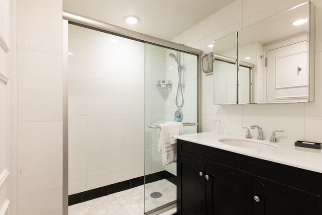 160 Central Park S Unit SI FL29-ID1590572P
