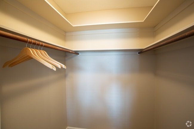 1BR, 1BA - 620 SF - Thomasbrook