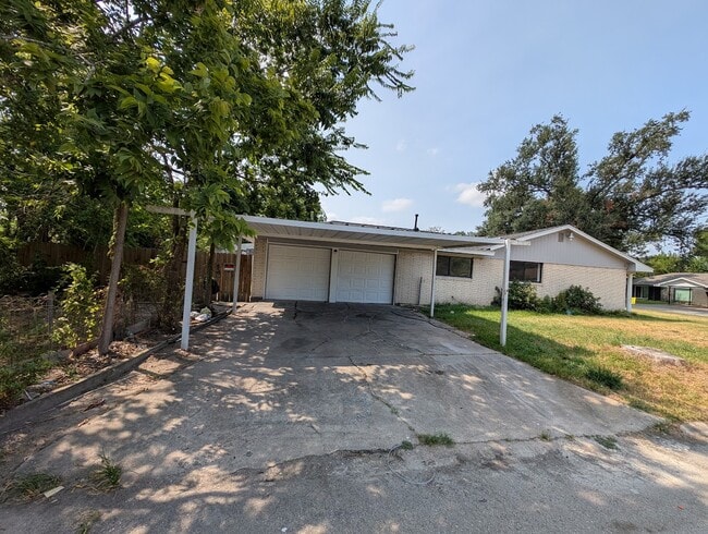 Photo - 1938 Woodvine Dr