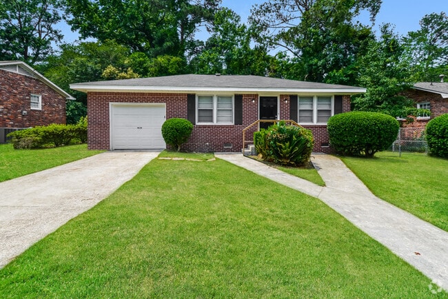 Building Photo - 1527 Tall Pines Cir Rental