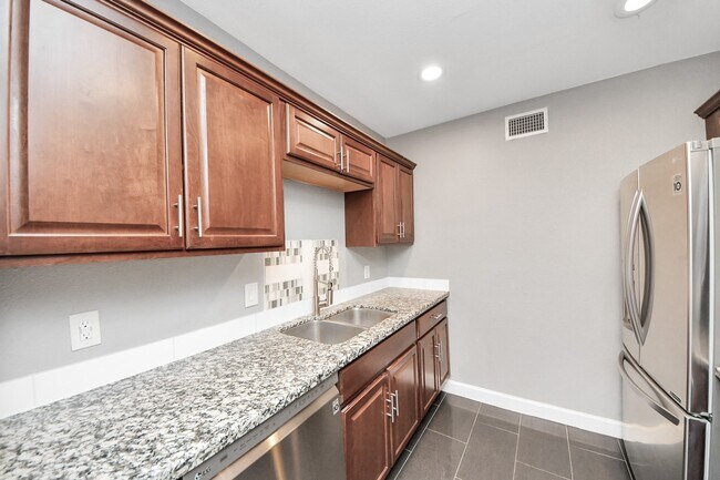Photo - 2224 S Piney Point Rd Unit 227