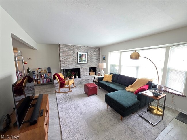 Photo - 6995 Carriage Hill Dr