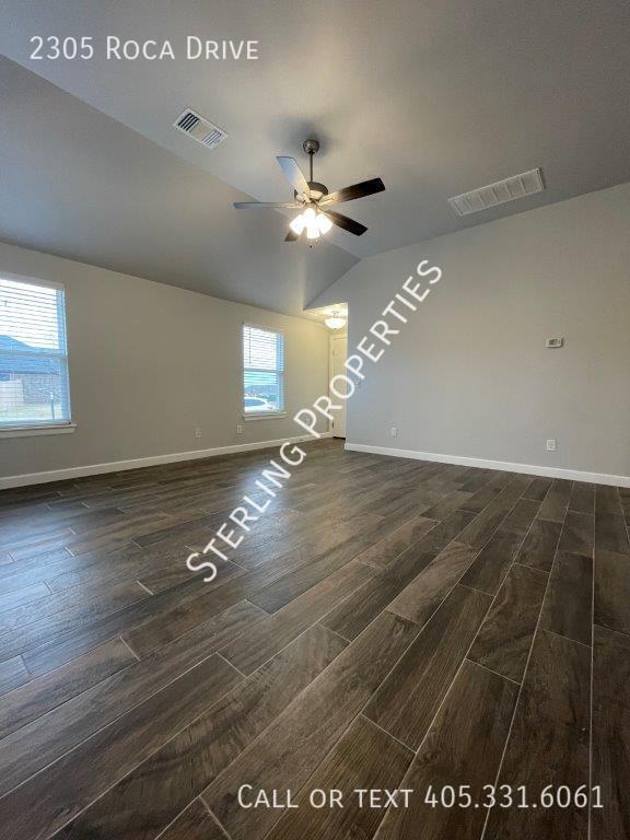 Photo - 2305 Roca Dr