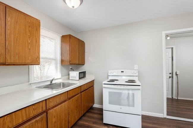 Photo - 11011 Dodge Ave