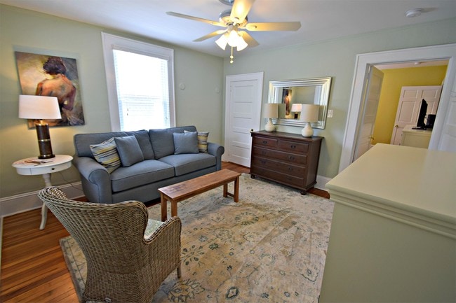 Photo - 1621 Kenilworth Ave