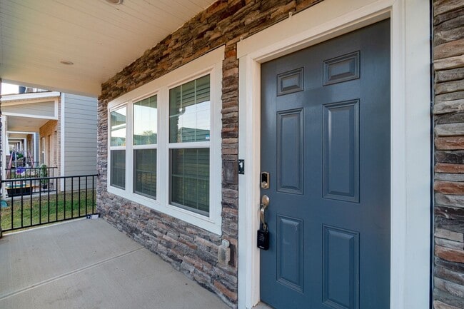 Photo - Beautiful and Spacious Home in the Heart o...