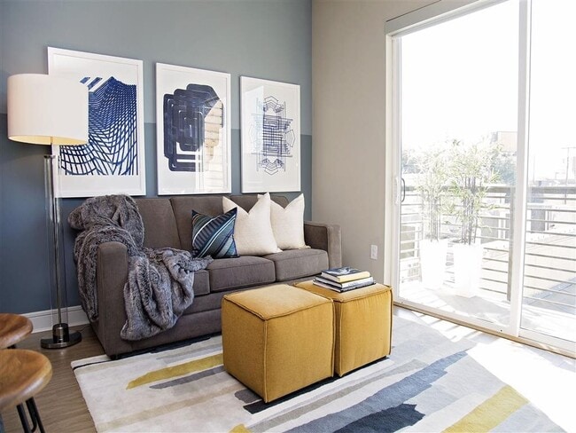 Photo - 806 Jackson Hill St Unidad 305.7