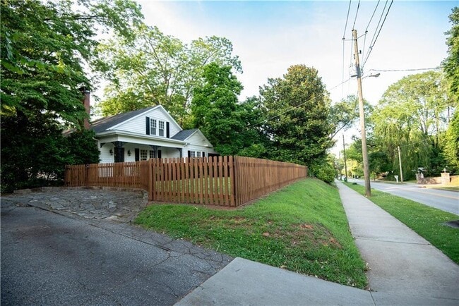 Photo - 5450 E Mountain St