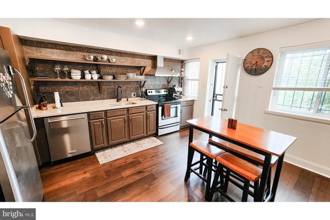 Photo - 2223 Payne Terrace SE