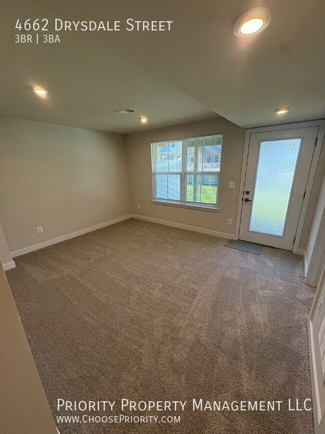 Photo - 4662 Drysdale St