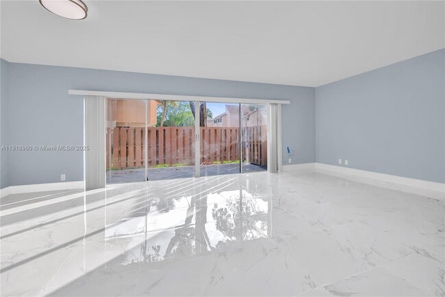 Photo - 8211 NW 8th St