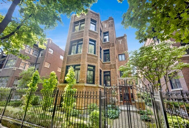 Building Photo - 931 W Winona St Unit 1 Rental