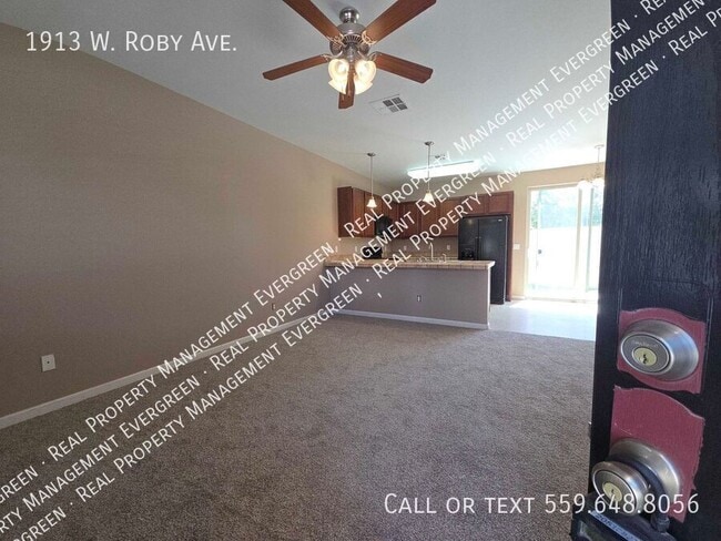 Photo - 1913 W Roby Ave