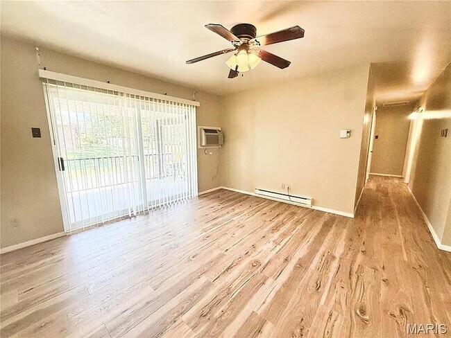 7601 Hazelcrest Dr Unit E