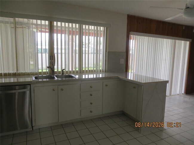 8570 Sunset Strip