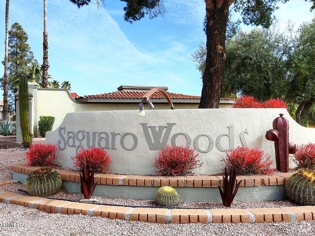 Building Photo - 14259 N Boxwood Ln Unit D Rental