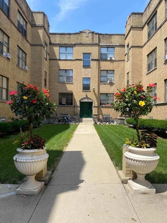 Photo - 4930 N Kedzie Ave Unit 2-E