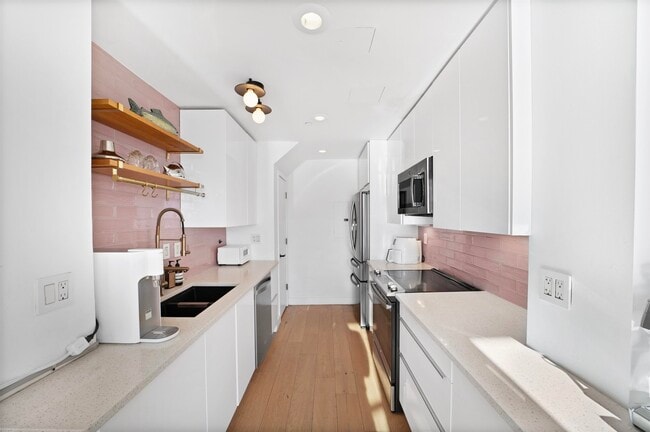 Photo - 600 Harbor Blvd Unidad 1064