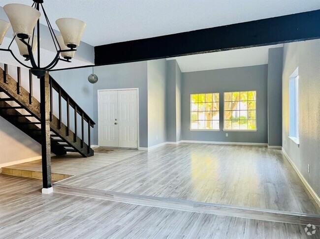 Building Photo - 7627 Candlegreen Ln Rental