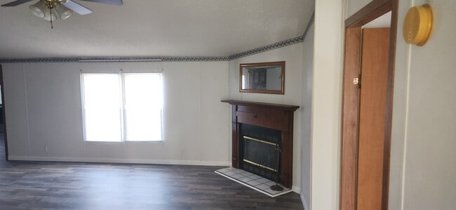 Photo - 230 Akron St