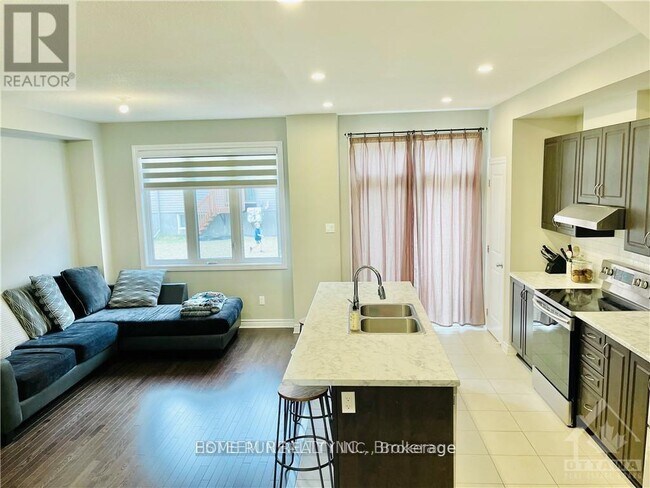 Photo - 864 Clarity Ave