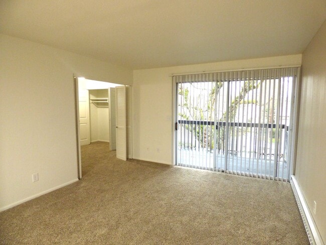 Photo - Rent Special: 1/2 Off May's Rent!! - Upstairs 2 Bedroom Unit Unit 1744