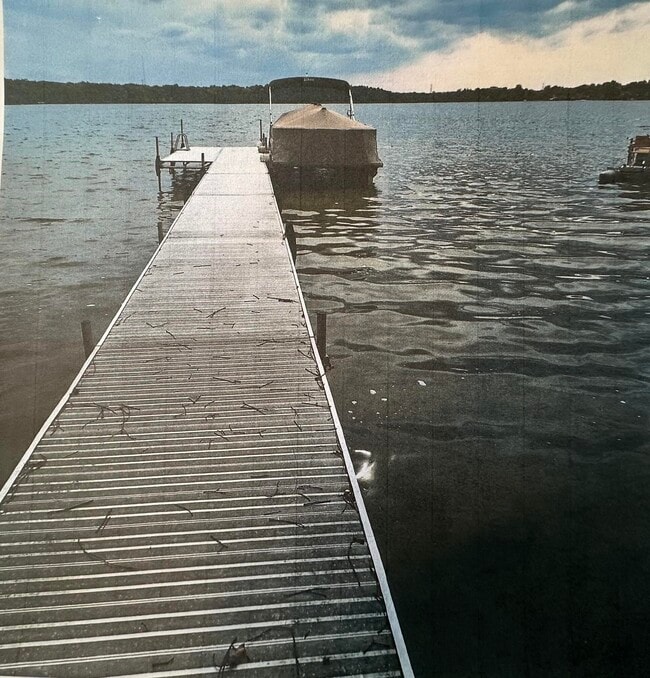 Building Photo - 5550 Joslin Dr