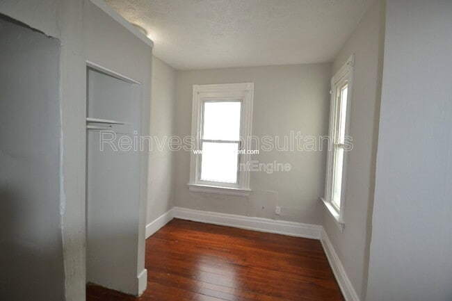 Photo - 310 E 16th St