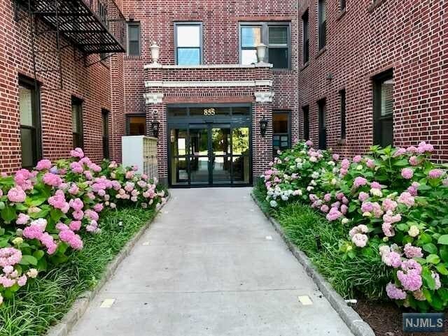Photo - 855 Broad Ave Unit 24