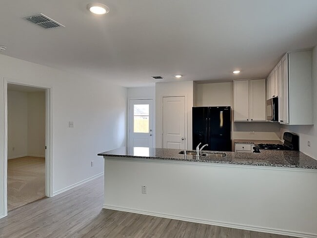 Photo - 1105 Blazin Bronco Trl