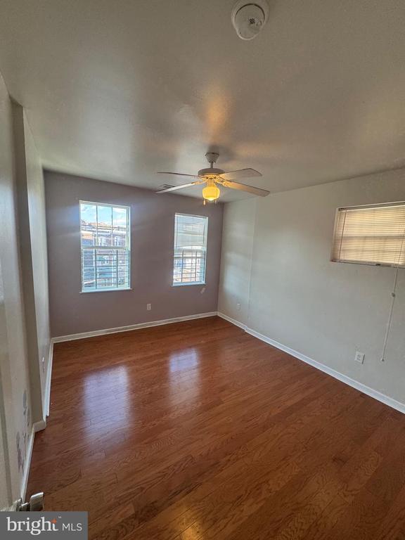 Photo - 5028 Whitaker Ave