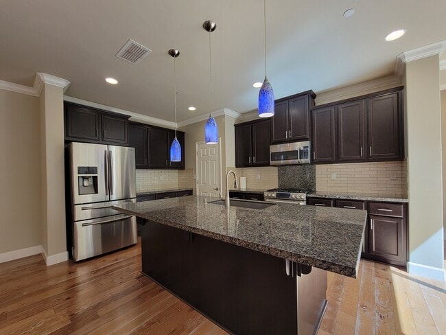 Photo - 1609 Bonanza Ln