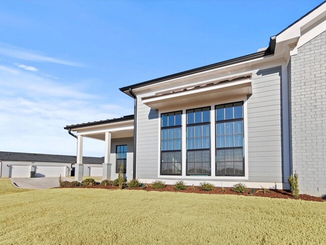 Photo - Like-new, modern end-unit townhome located in the desirable Clift’s Farm community in Madison