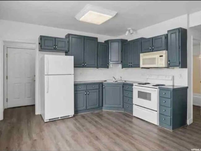 Building Photo - 574 E 300 S