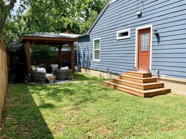 Photo - 109 S Morris St