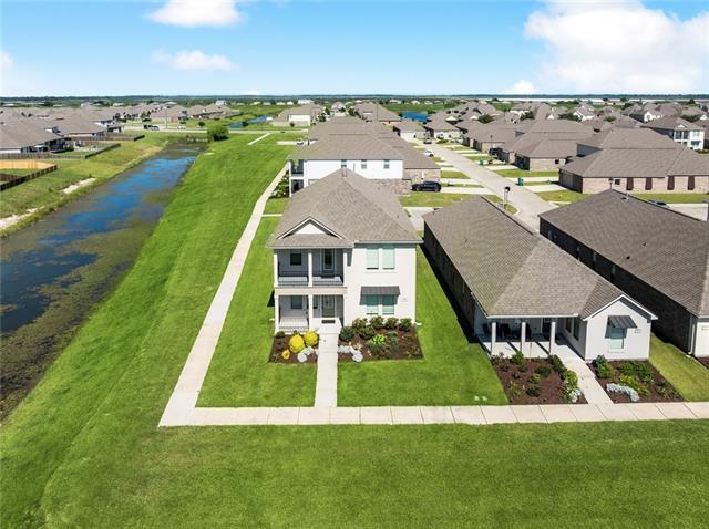 Photo - 425 Short Bough Ln