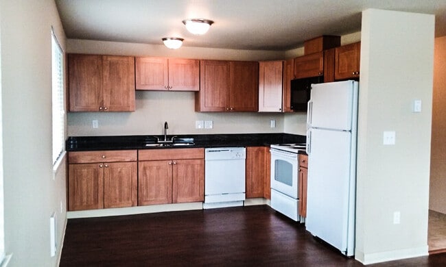 Quality Cabinetry & Granite Counters - 3305 Sawyer St Unit Sawyer