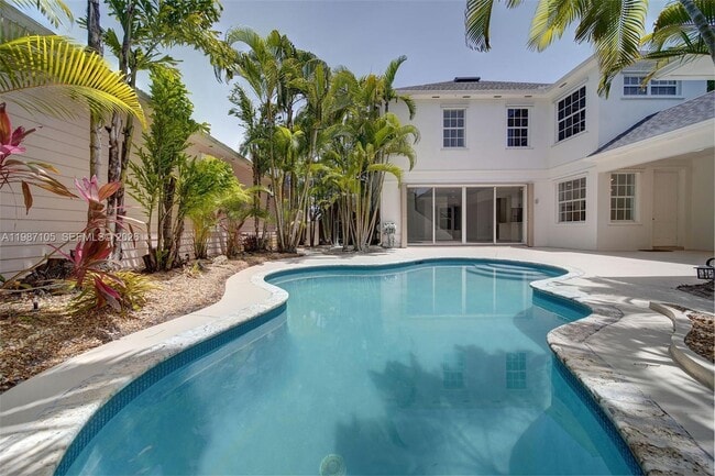 Photo - 174 Satin Leaf Dr